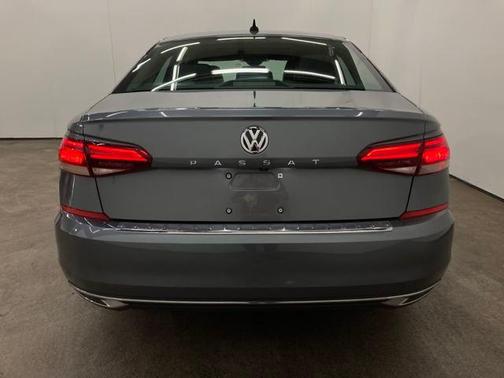2021 Volkswagen Passat 2.0T SE