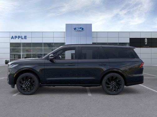Infinite Black Metallic Clearcoat 2026 Lincoln Navigator Reserve