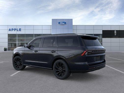 Infinite Black Metallic Clearcoat 2026 Lincoln Navigator Reserve