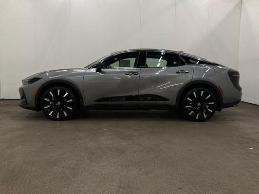 2023 Toyota Crown Platinum