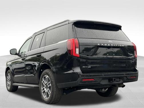 Black Metallic 2025 Ford Expedition Active