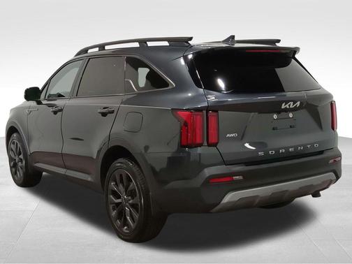 Gravity Grey 2022 Kia Sorento SX