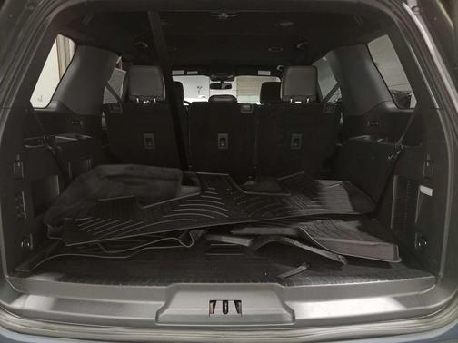 Blue Metallic 2022 Ford Expedition Timberline
