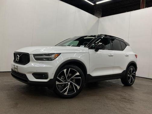 2020 Volvo XC40 T5 R-Design