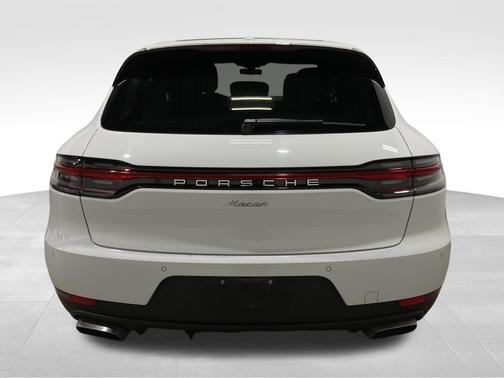 2021 Porsche Macan Base