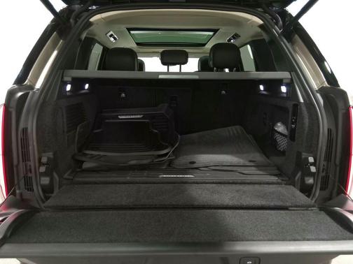 Gold 2024 Land Rover Range Rover P530 SE