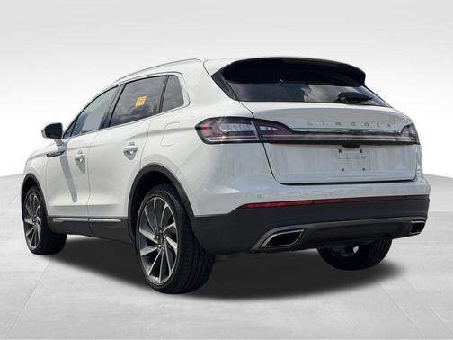 Pristine White Metallic Tri-Coat 2023 Lincoln Nautilus Reserve