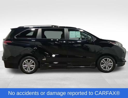 Midnight Black Metallic 2023 Toyota Sienna XSE 7 Passenger
