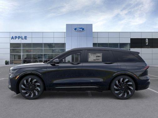 Infinite Black Metallic Clearcoat 2026 Lincoln Nautilus Reserve