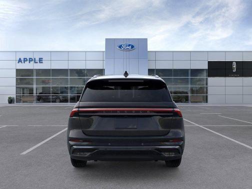 Infinite Black Metallic Clearcoat 2026 Lincoln Nautilus Reserve