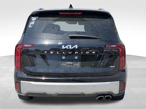Ebony Black 2023 Kia Telluride S