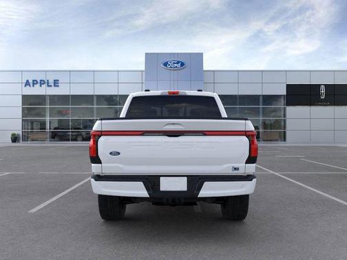 2025 Ford F-150 Lightning LARIAT