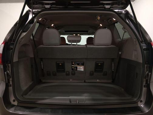 2020 Toyota Sienna XLE