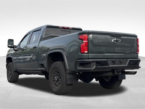 Cypress Gray 2025 Chevrolet Silverado 2500 4WD Crew Cab Standard Bed ZR2