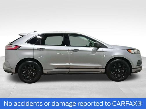Iconic Silver Metallic 2024 Ford Edge SE
