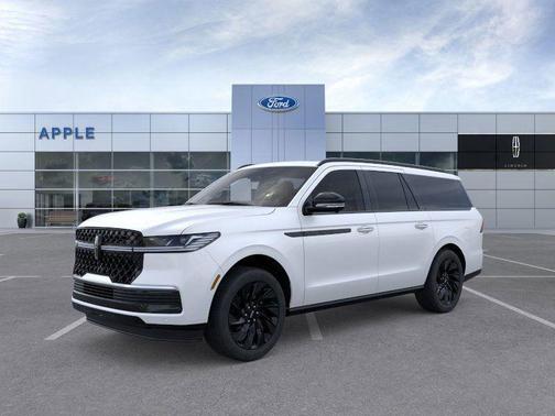 Pristine White Metallic Tri-Coat 2026 Lincoln Navigator Reserve