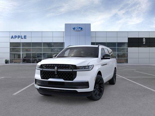 Pristine White Metallic Tri-Coat 2026 Lincoln Navigator Reserve