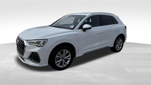 Mythos Black Metallic 2024 Audi Q3 Premium 45 TFSI S line quattro Tiptronic