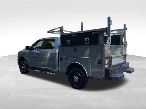 2022 RAM 2500 Big Horn Crew Cab 4x4 6'4' Box
