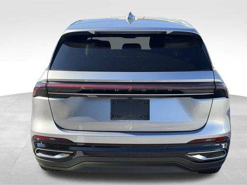 Silver Radiance Metallic Clearcoat 2024 Lincoln Nautilus Premiere