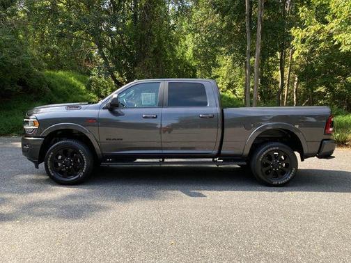 2022 RAM 2500 Laramie Crew Cab 4x4 6'4' Box