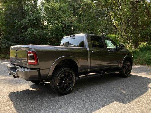 2022 RAM 2500 Laramie Crew Cab 4x4 6'4' Box