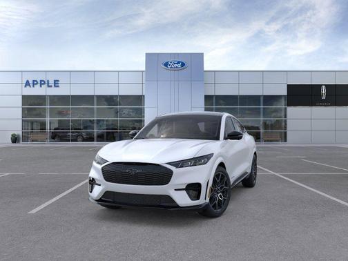 Star White Metallic Tri-Coat 2026 Ford Mustang Mach-E GT