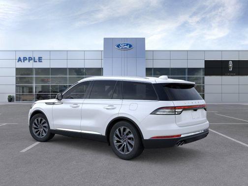 Pristine White Metallic Tri-Coat 2026 Lincoln Aviator Premiere