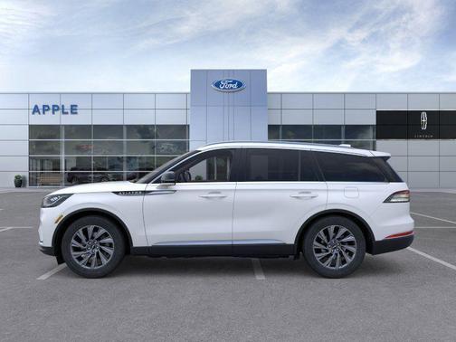 Pristine White Metallic Tri-Coat 2026 Lincoln Aviator Premiere