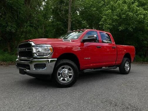 2020 RAM 2500 Tradesman Crew Cab 4X4 6'4' Box