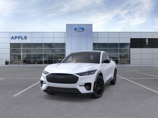 Star White Metallic Tri-Coat 2026 Ford Mustang Mach-E Premium