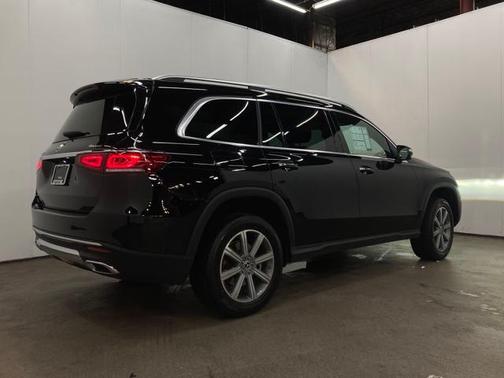 2022 Mercedes-Benz GLS 450 4MATIC