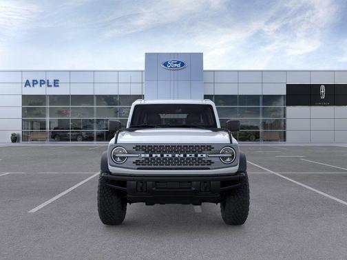 Oxford White 2026 Ford Bronco Badlands