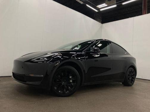 2023 Tesla Model Y Long Range Dual Motor All-Wheel Drive