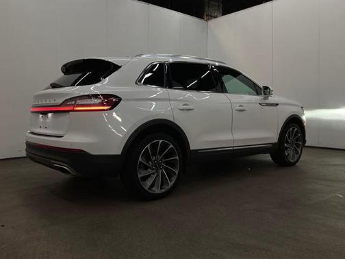 2021 Lincoln Nautilus Reserve