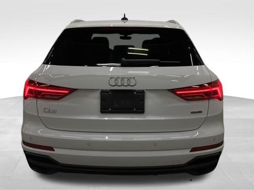 2023 Audi Q3 Premium 45 TFSI S line quattro Tiptronic
