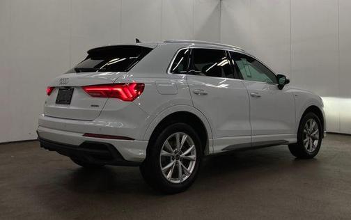 2023 Audi Q3 Premium 45 TFSI S line quattro Tiptronic