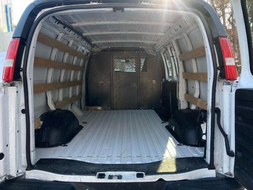 2022 Chevrolet Express 2500 RWD 2500 Regular Wheelbase WT