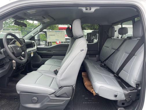 Oxford White 2026 Ford F-450 XL