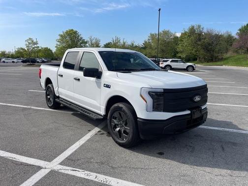 2025 Ford F-150 Lightning Pro