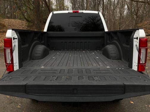 2022 Ford F-350 Platinum