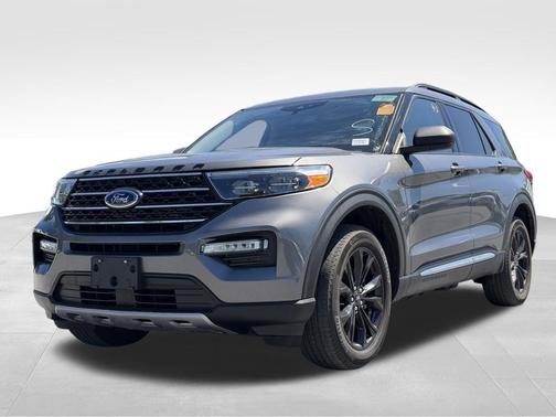 Carbonized Gray Metallic 2023 Ford Explorer XLT