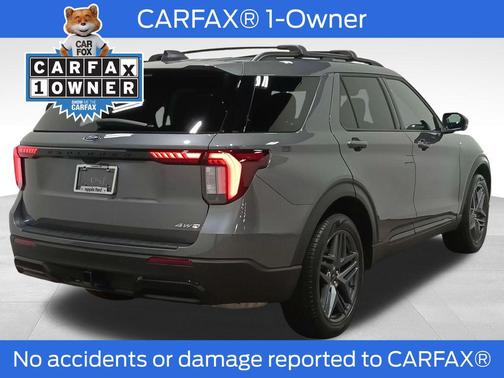 Gray Metallic 2025 Ford Explorer ST-Line