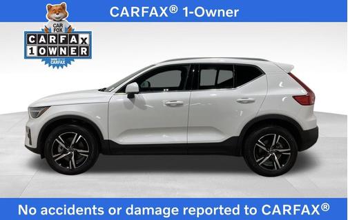2025 Volvo XC40 B5 Core Bright Theme