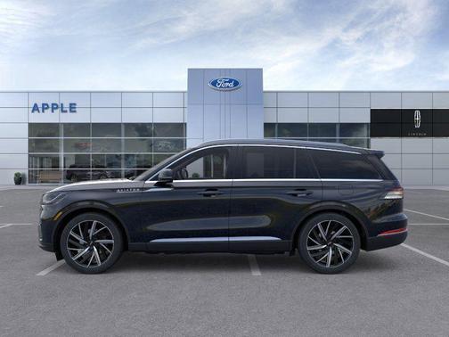 Infinite Black Metallic Clearcoat 2026 Lincoln Aviator Reserve AWD