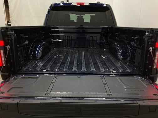 2024 Ford F-150 Lightning Flash