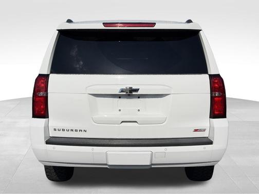 Summit White 2020 Chevrolet Suburban LT