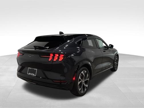 2022 Ford Mustang Mach-E Premium