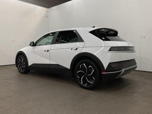 2023 Hyundai IONIQ 5 SE