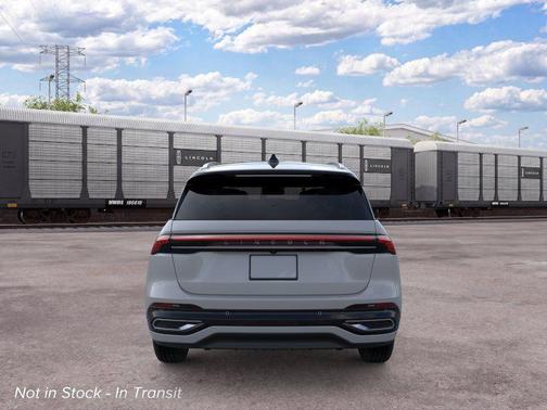 Gray Matter Metallic Clearcoat 2026 Lincoln Nautilus Reserve
